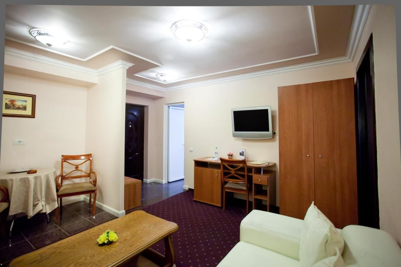 Отель Hotel Parc Tecuci Tecuci-37