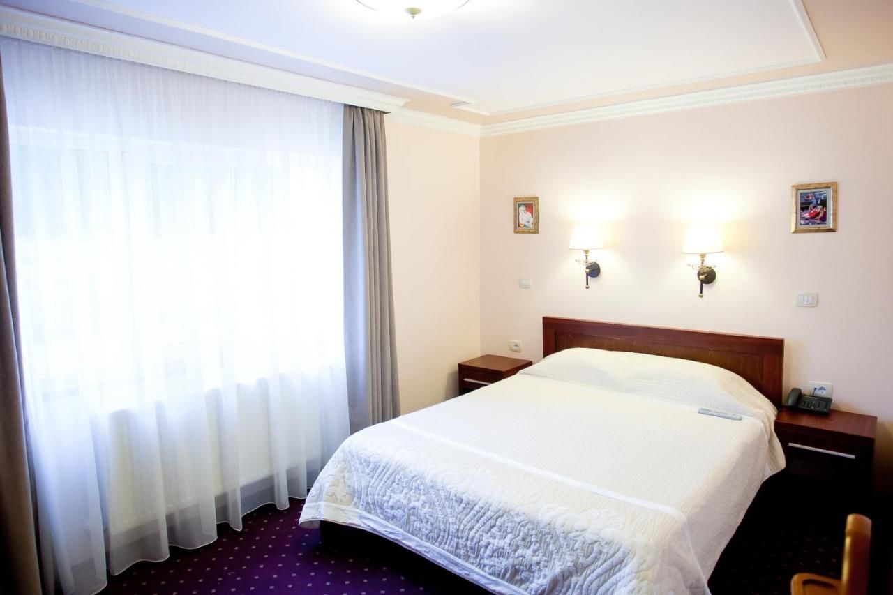 Отель Hotel Parc Tecuci Tecuci