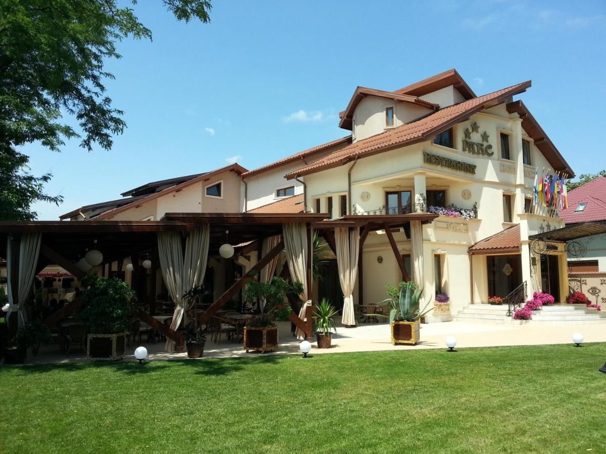 Отель Hotel Parc Tecuci Tecuci-11